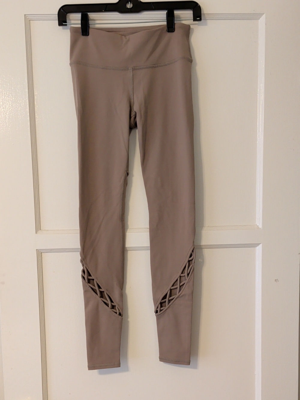 ALO Yoga Taupe/Tan Entwine  Leggings Size XXS